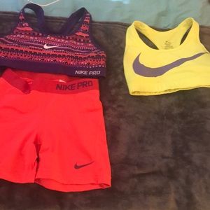nike sports bras and spandex